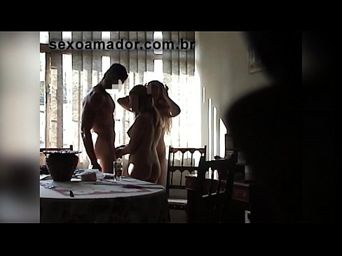 ❤️ Amigos sexuais convidam um homem gigante e uma ménage à trois com ele Sexo vídeo em nós pt-br.mailkassa.ru