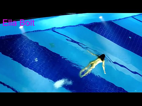 ❤️ Não consigo parar de observar, jovem loira apanhada nadando nua na piscina do resort ELLA BOLT Sexo vídeo em nós pt-br.mailkassa.ru